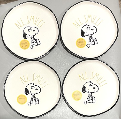 Set Of 4 Peanuts Snoopy Plate, Rae Dunn, All Smiles, Ceramic. - 第 1/6 張圖片