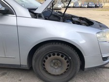 VW Passat 3C B6 Kotflügel vorn rechts Beifahrerseite LA7W Reflexsilber OE