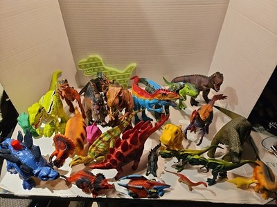 HUGE Dinosaur Lot of 25+ Collection Disney Jurassic Park Toy Figures, Great Cond