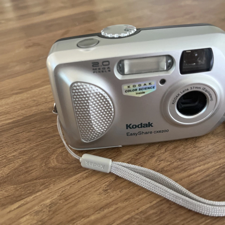 Kodak Digital Camera EasyShare CX6200 2.0MP Silver Tested - Image 2 of 4