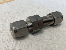 Swagelok Stainless Steel Bulkhead Union, 1/4" OD Tube, SS-400-61