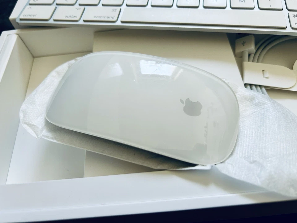 Set Apple Magic Keyboard mit Ziffernblock + Mouse 2 inkl. Ladekabel und OVP - Bild 4 von 4