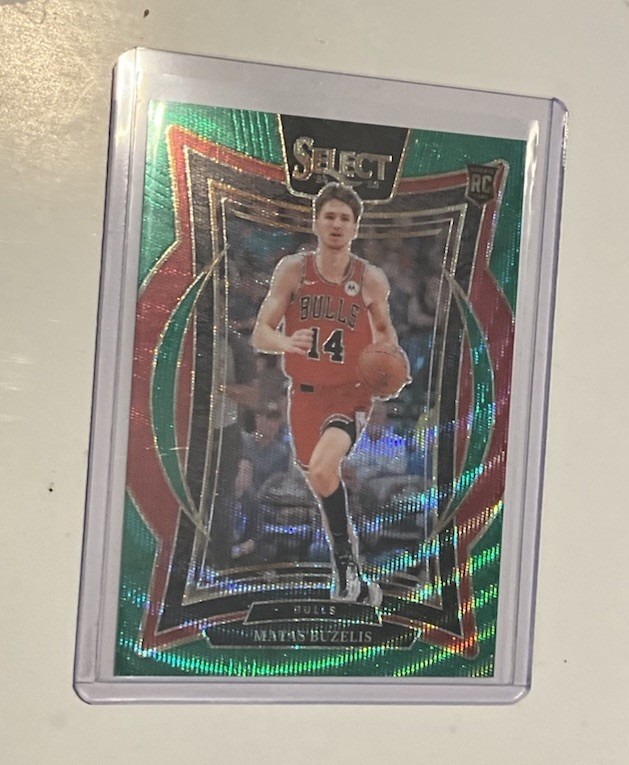 2024-25 Panini Select - Concourse Matas Buzelis #70 Green Wave Prizm /50 (RC)