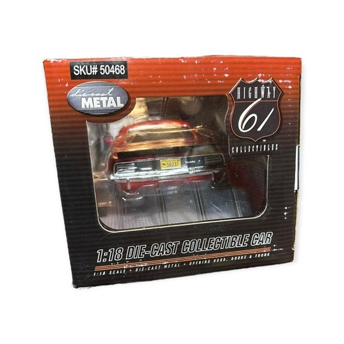 Highway 61 Red & Black 1970 Cuda AAR 1:18 Scale Die-Cast Car SKU # 50468 - Picture 5 of 8