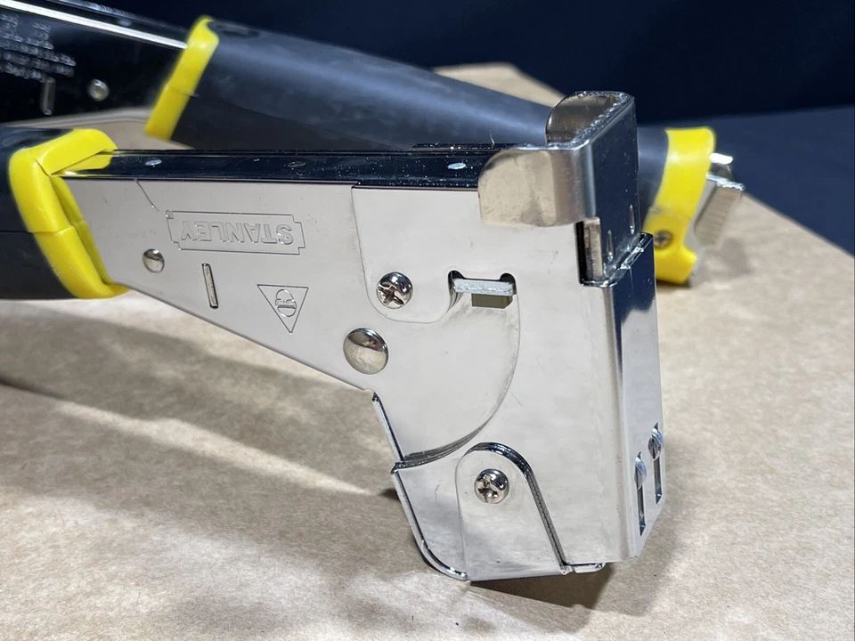 Stanley Fatmax Extreme Hammer Tacker toma grapas 8,10 y 12 mm Lote de 2 Foto 2 de 4