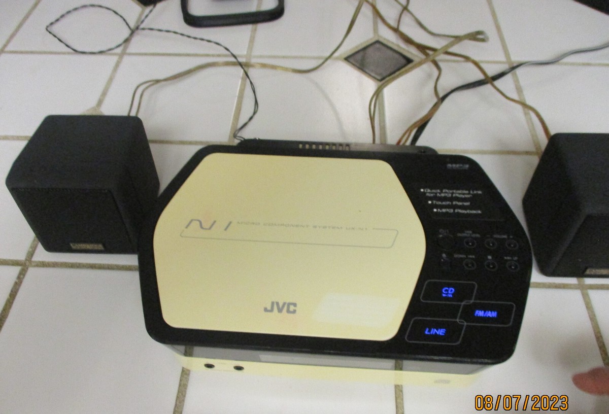 JVC Micro Component System CA-UXN1W AM/FM, CD plays MP3