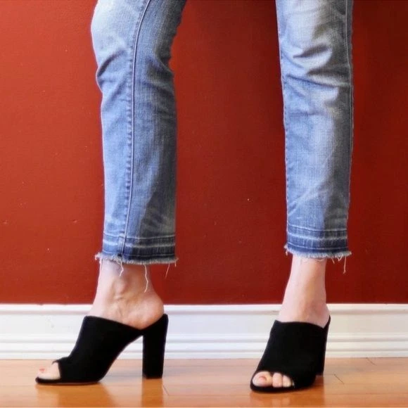 Vince heath cross strap sandal hot sale