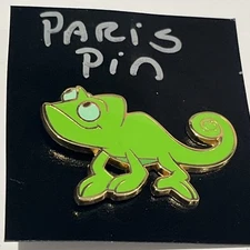 Disney Pin Trading Pin Rapunzel Pascal 2012 Cast Member New on Card MINT v23