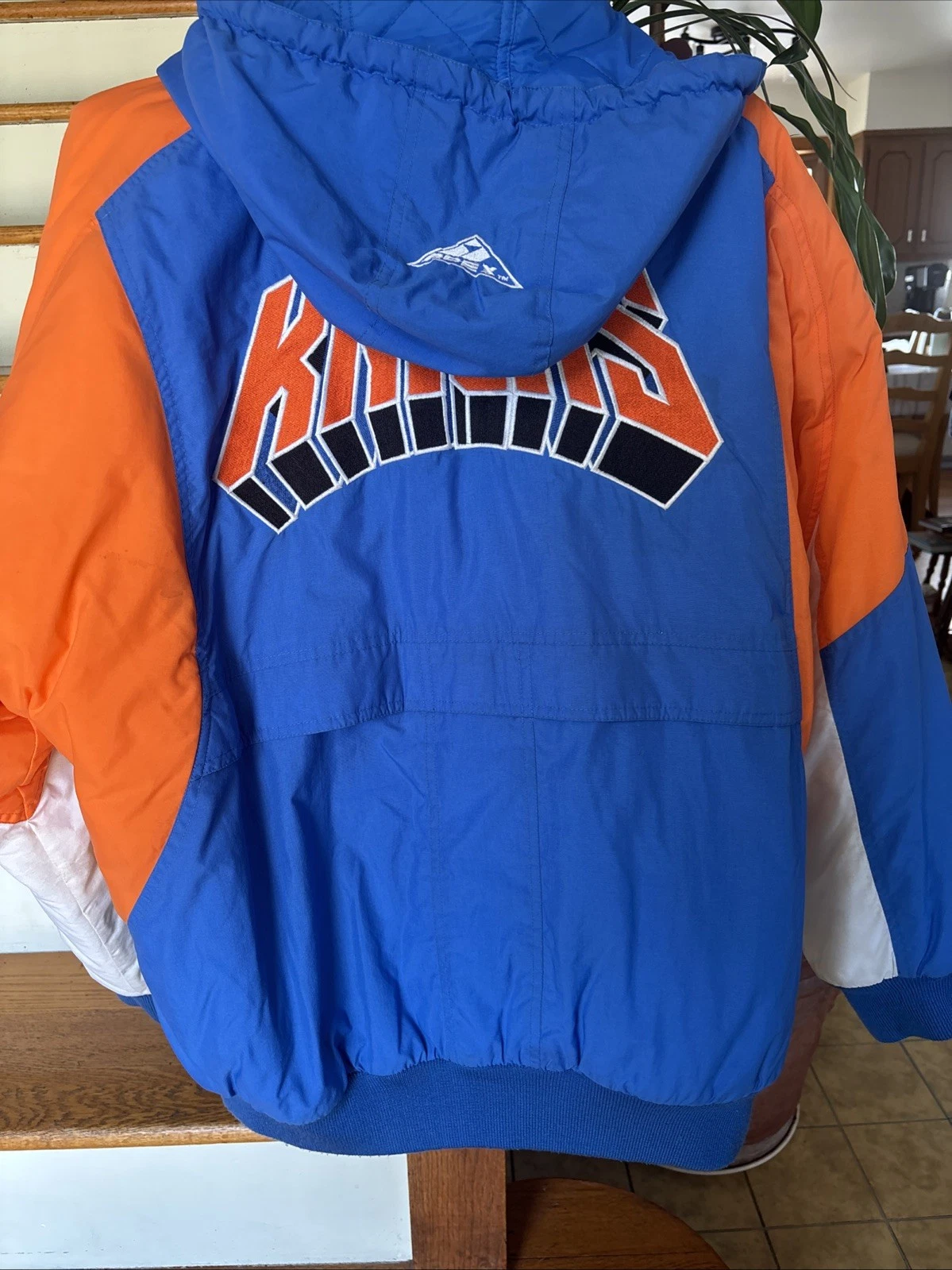 Vintage 90s Apex One MBA New York Knicks Puffer Full Zip Hoodie Jacket XL - product detail image 4
