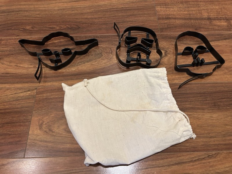 SET OF 3 STAR WARS PANCAKE MOLDS YODA, DARTH VADER & STORMTROOPER William Sonoma