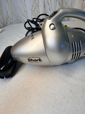#ad SHARK Euro Pro EP0330A 700 Watts Hand Vacuum Used Corded $19.95