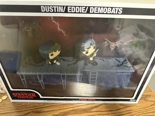 Funko Pop! Moments Deluxe with Case: Stranger Things - Dustin/ Eddie/ Demobats