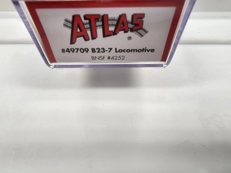 N Scale Atlas 49709 BNSF Railway GE B23-7 Diesel Locomotive #4252 - DCC Ready - Image 2 of 4