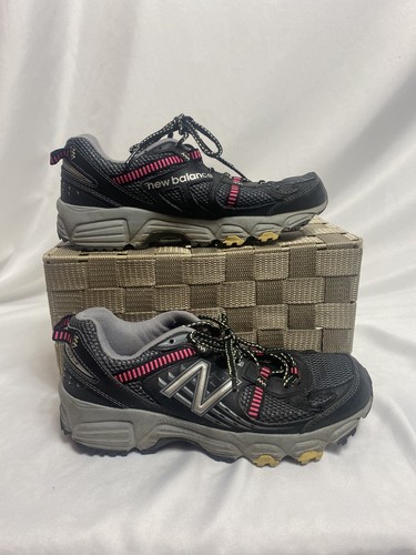 New Balance 410v4 Women's Size 6.5 