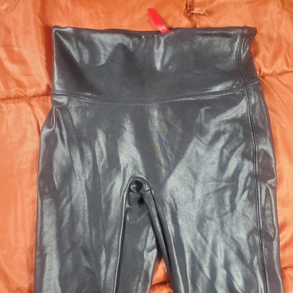 Leggings SPANX Negros Imitación Cuero 2437 Pequeños Usados en Excelente Condición Foto 2 de 4