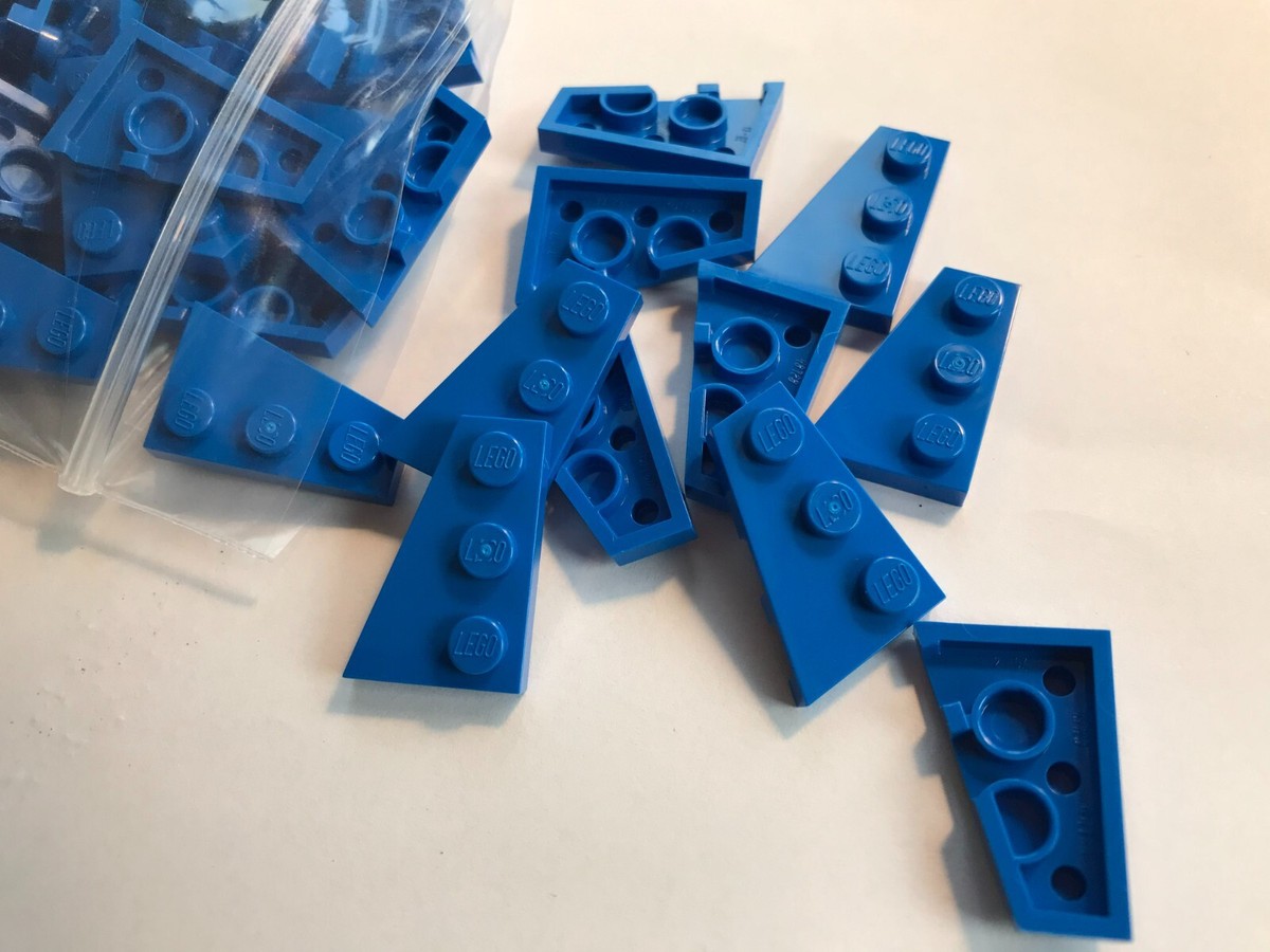 LEGO -NEW-#43723-BLUE-WEDGE PLATE 3 X 2 LEFT-20 PIECES | eBay