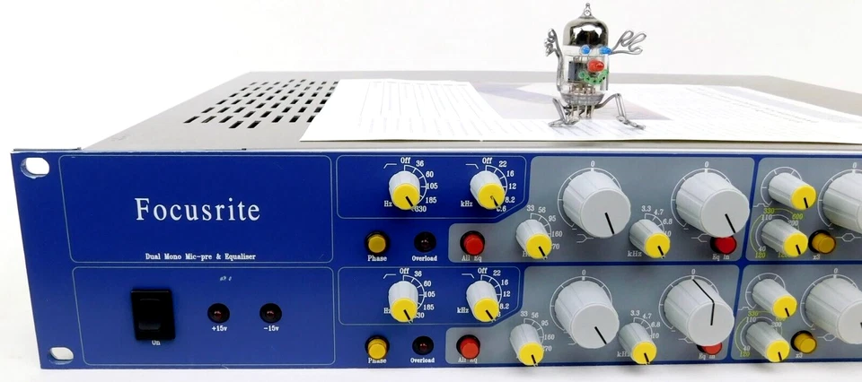 Focusrite ISA 215 Dual Mono Mic Preamp & Equalizer +Top Zustand+ 1Jahr  Garantie - Image 3 of 4