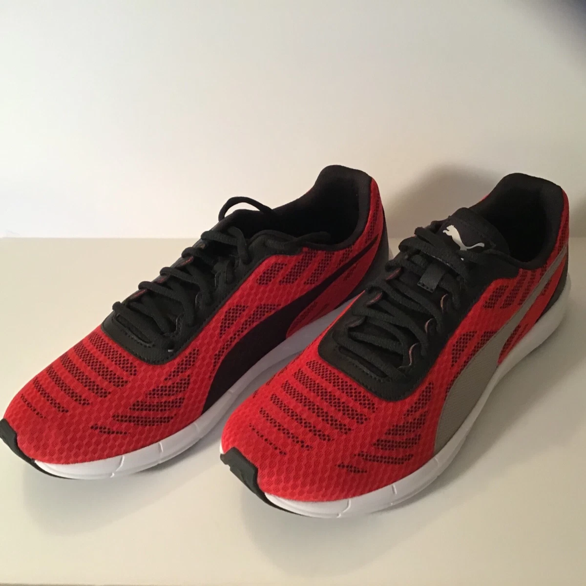 PUMA Men s Meteor Cross Trainer Shoe sz.8.5 eBay