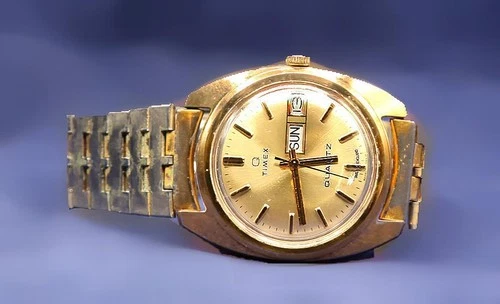 VINTAGE MENS TIMEX Q FALCON EYE QUARTZ WATCH WITH A CELL,DAY/DATE, NEW BATTERY