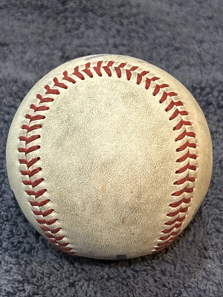 Pelota de béisbol firmada por Tyler Austin autografiada D Foto 4 de 4