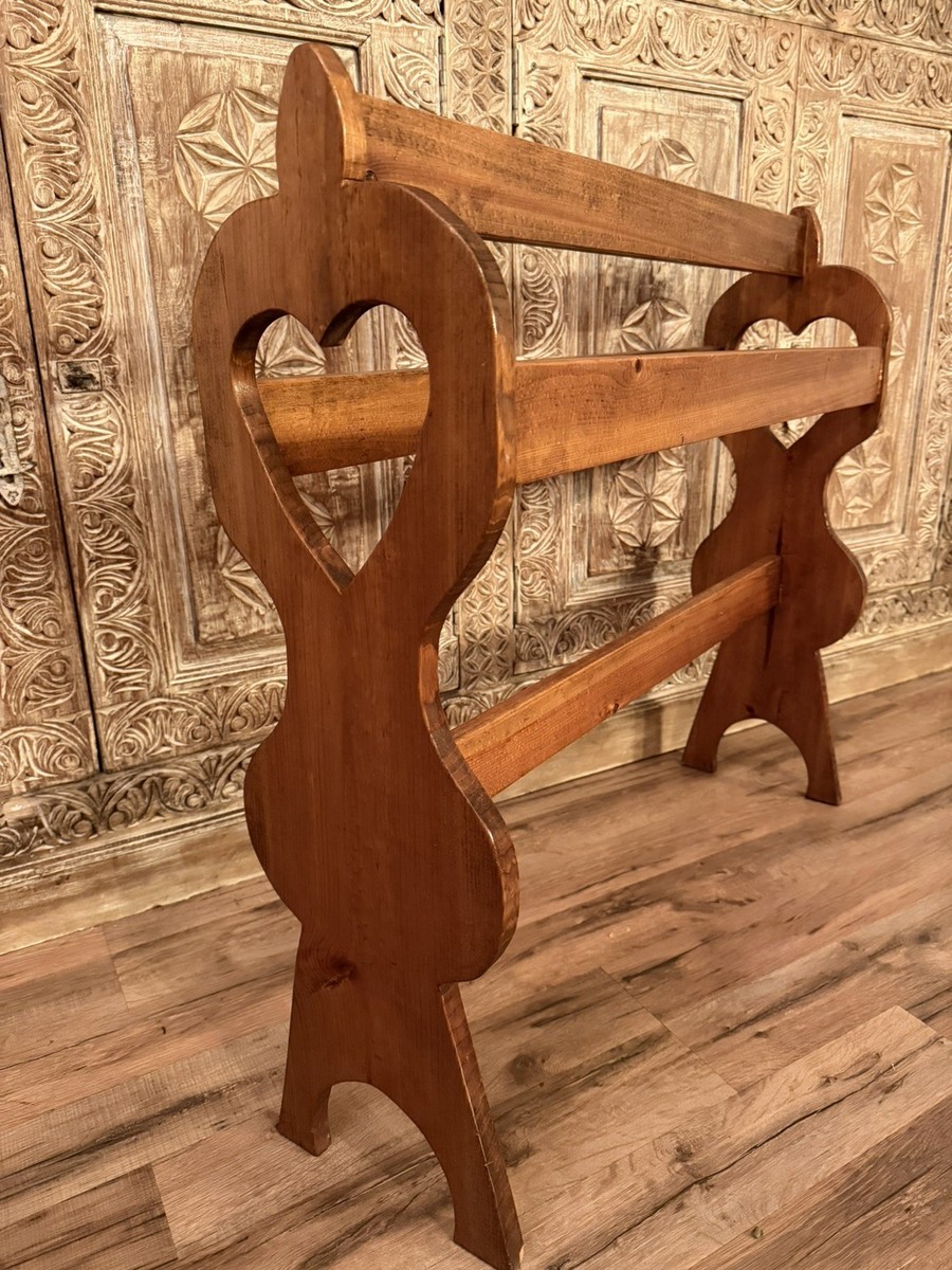 Large VTG Wooden Quilt Rack Stand w/ Hand Heart Cutouts EUC | eBay