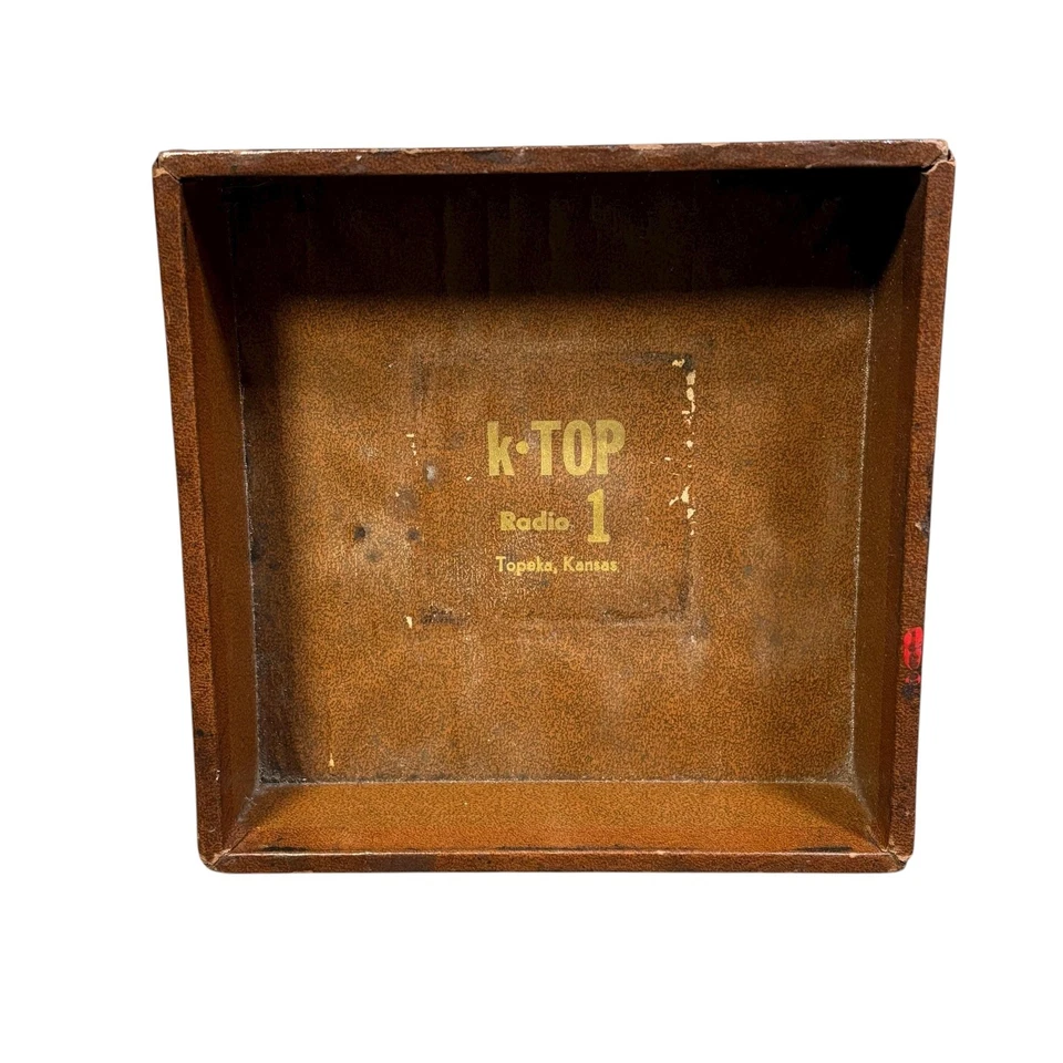 Carrito topedor de escritorio publicitario vintage radio 1 Topeka KS de cuero sintético Foto 2 de 4