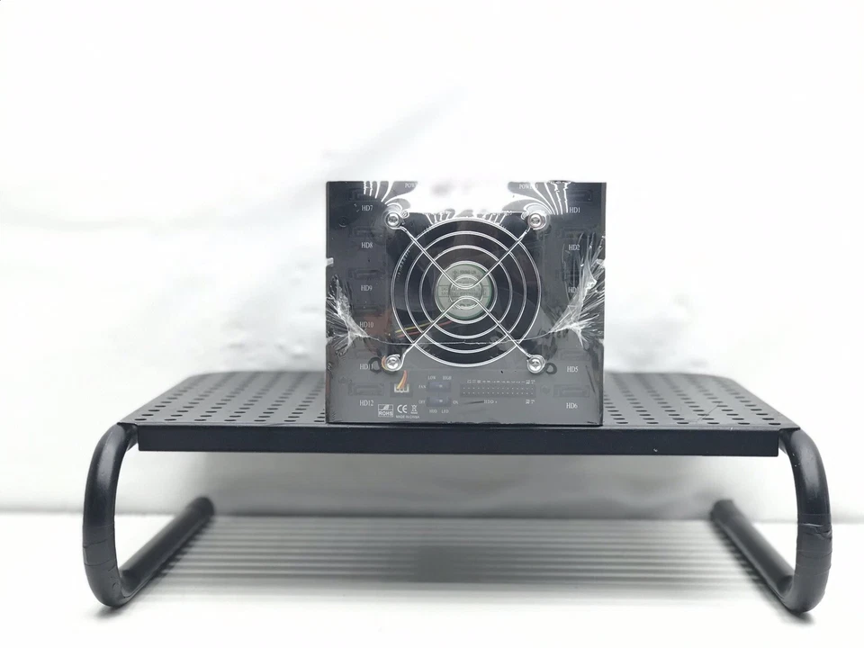 Vantec EZ Swap MRK-M2512T Drive Enclosure - 6Gb/s SAS Host Internal - Image 2 of 4