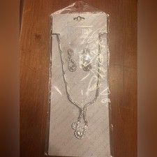 Toi Collection Silver Rhinestone Necklace and Earring Set Prom Evening Jewelry