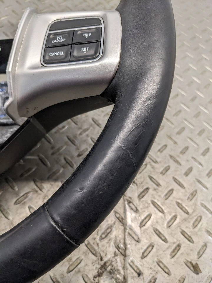 2011 2012 2013 2014 2015 2016 2017 Dodge Journey Steering Wheel Black Le 1154483 - Image 2 of 4