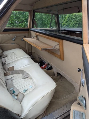 Classic Rover P5 3.5l V8, unique privacy screen 1966 - Picture 5 of 5