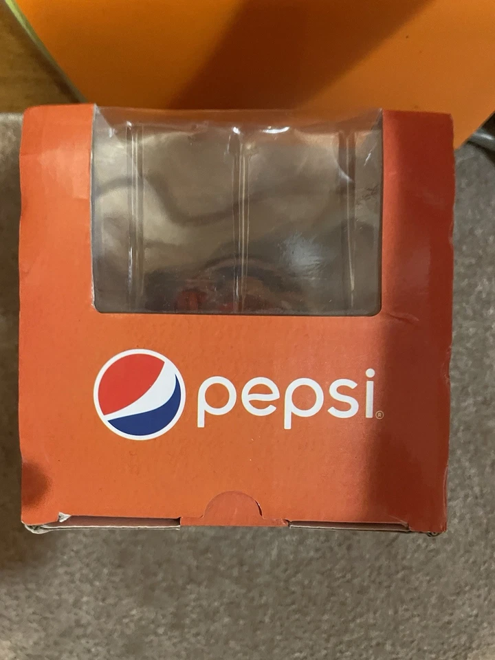 Andy Dalton Cincinnati Bengals Pepsi Garden Gnome Forever Коллекционные предметы НОВЫЕ  - Изображение 4 из 4