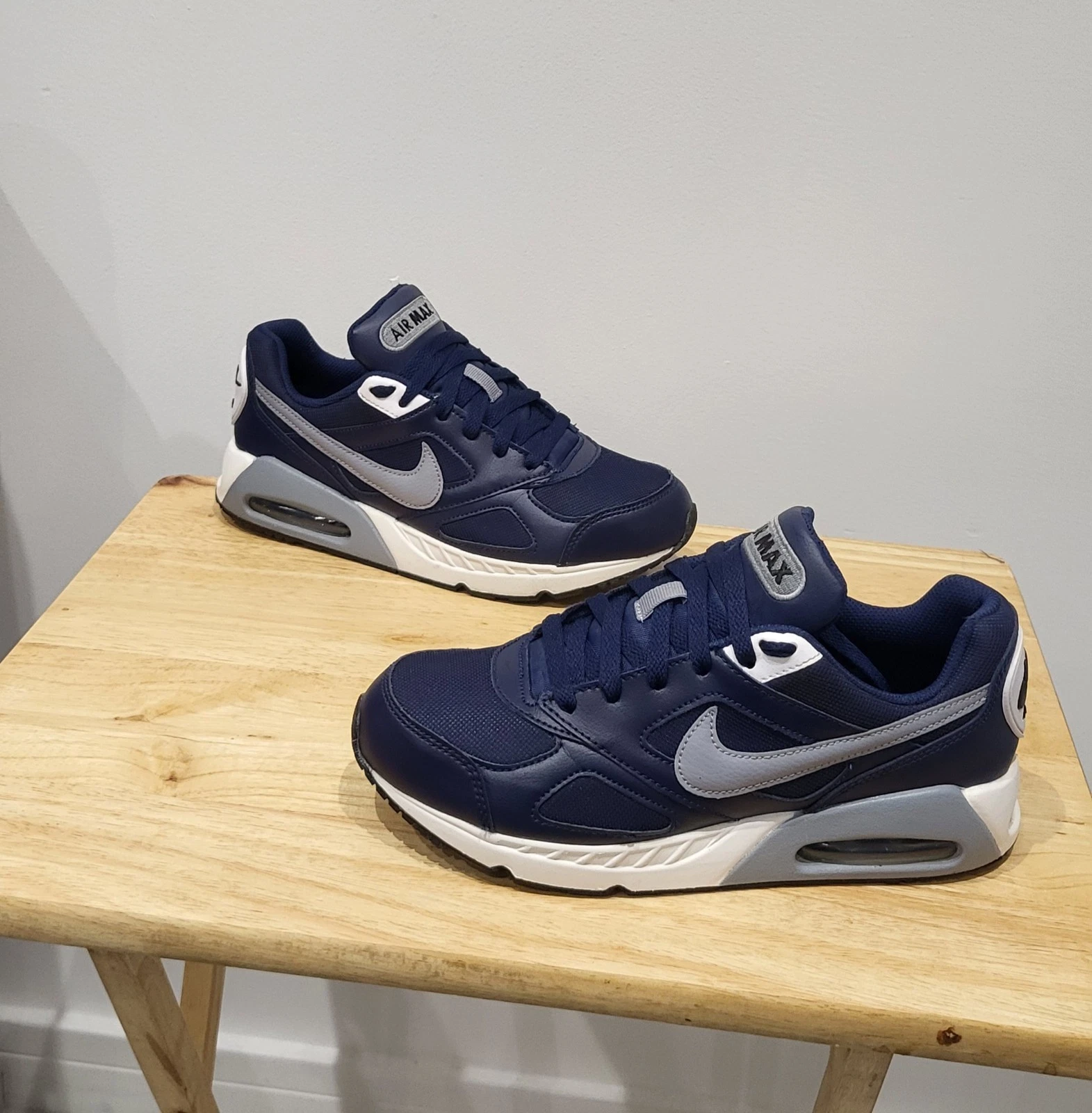 Nike Air Max Ivo scarpe da ginnastica uomo blu pelle grigio swoosh taglia 5 5 basse nuove senza etichette