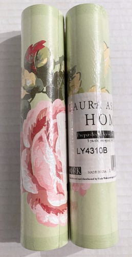 Laura Ashley Summer Palace Cerise wallpaper in South Ribble für £ 25,00