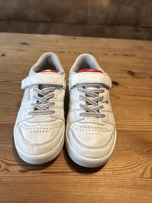 Bench Turnschuhe 32 Weiß Sneaker Helle Sohle Top Zustand!
