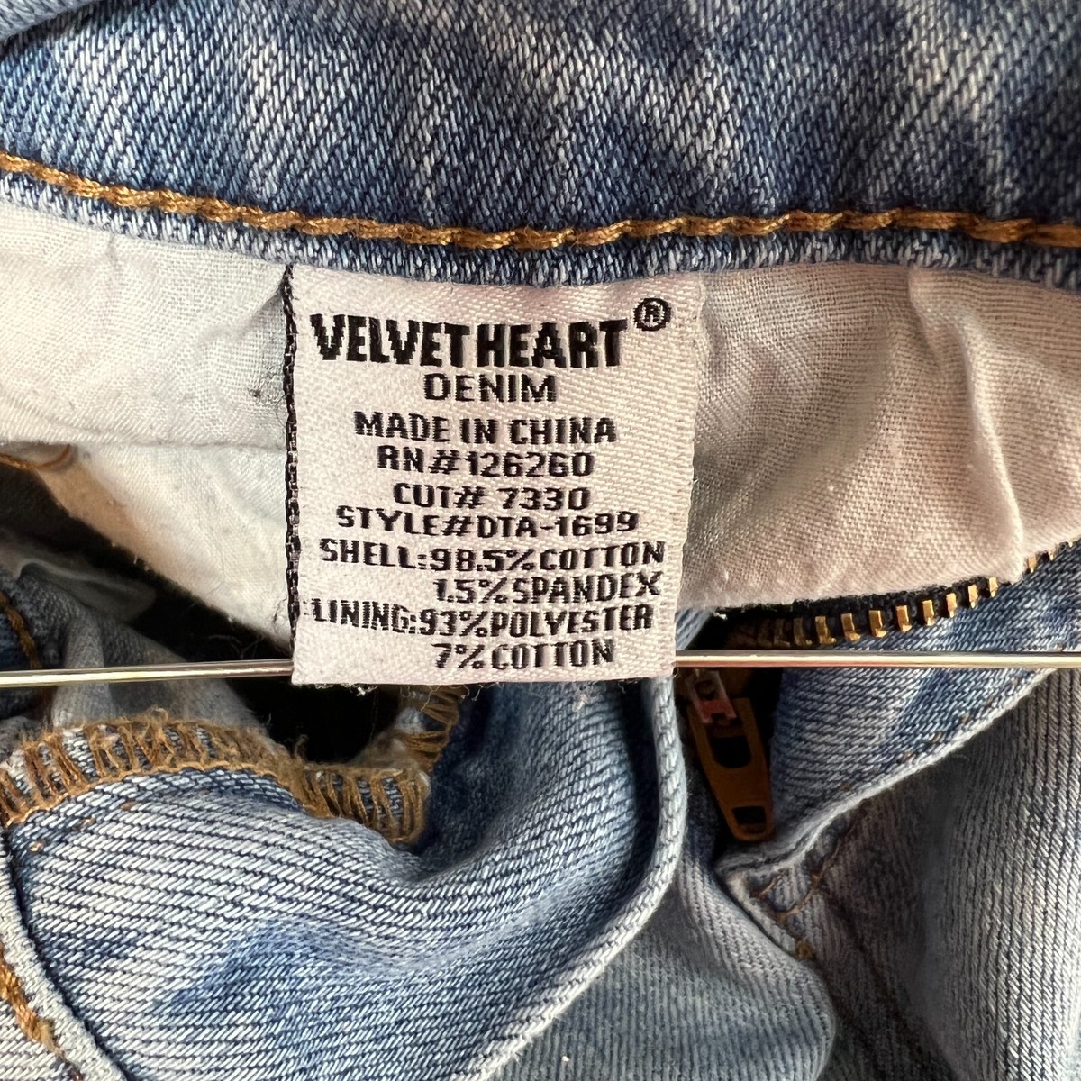 Velvet Heart Jeans Womens 27 Dezi Distressed Cropped Retro Pants