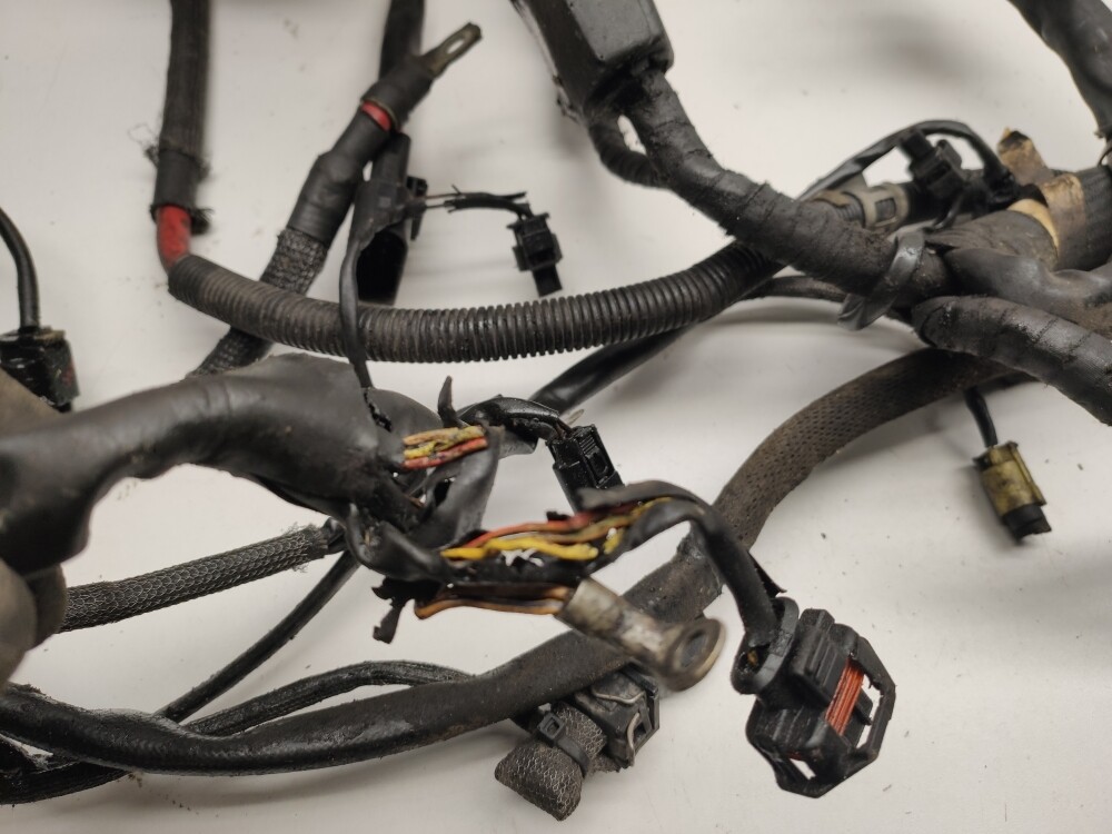 MERCEDES BENZ ML63 AMG W164 2008 ENGINE WIRING LOOM WIRES DAMAGE  