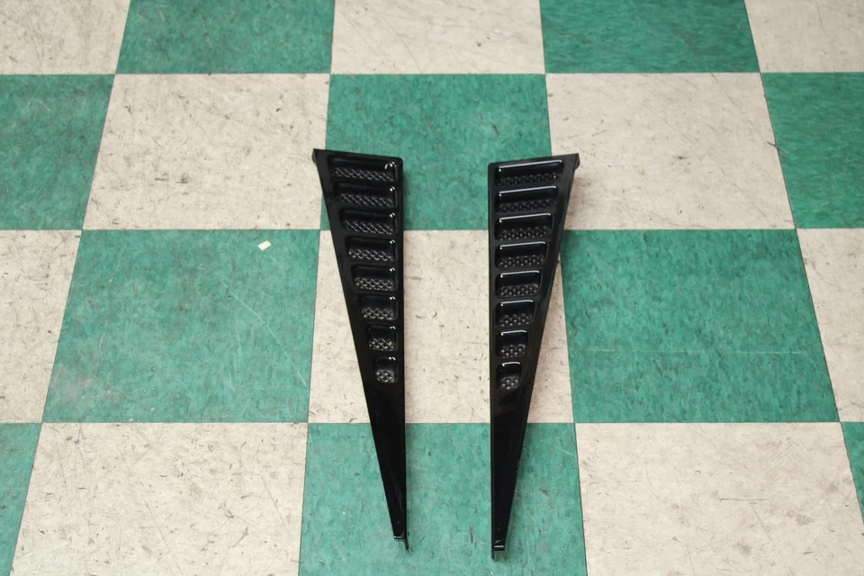 *-TABS* 07-13 AVALANCHE Black Painted LH RH Rear Bed Vent Louver Trim Panel Pair - Image 2 of 4