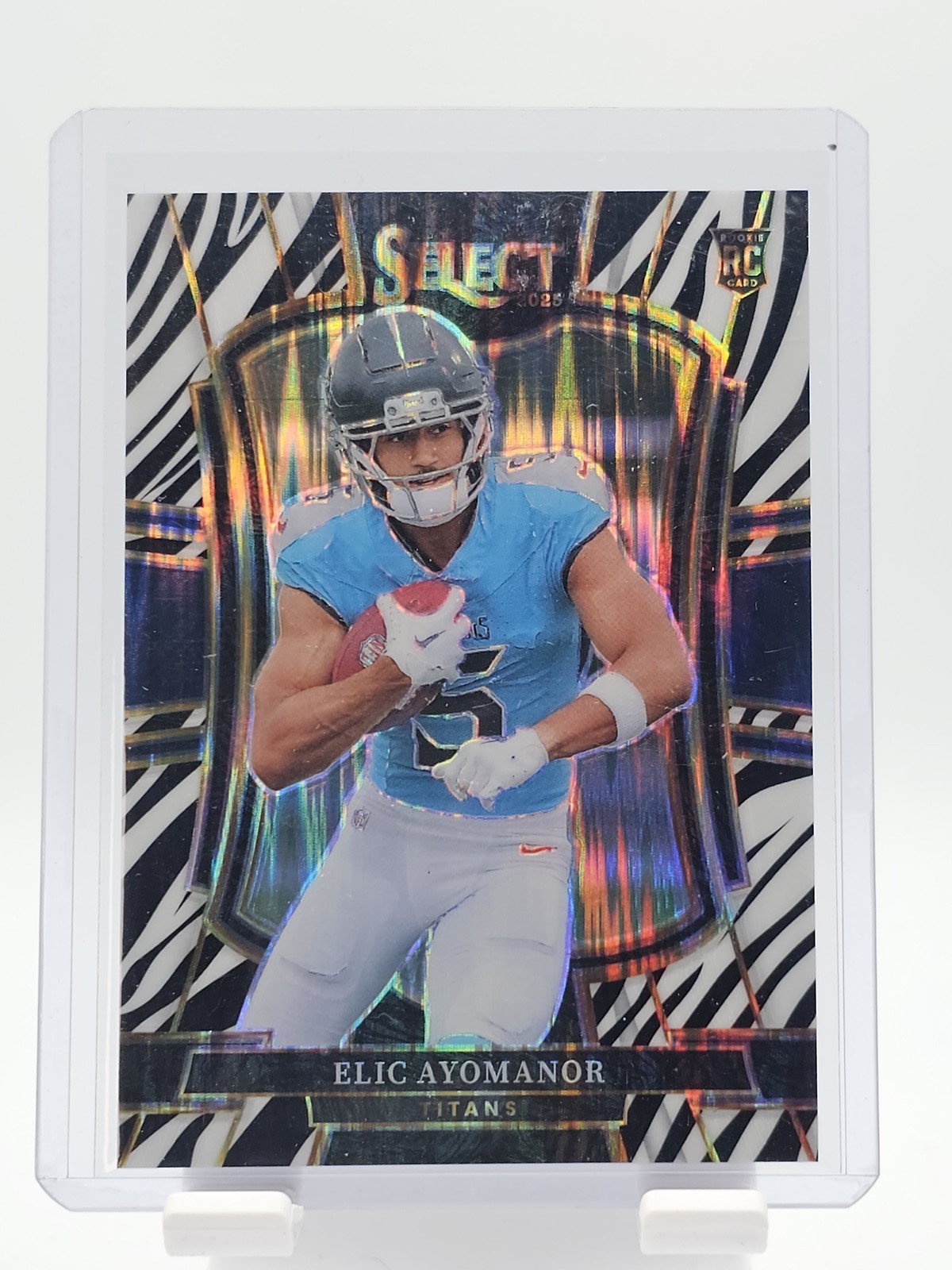 ELIC AYOMANOR 2025 SELECT PREMIER ZEBRA PRIZM SSP ROOKIE #127 TITANS Q7060