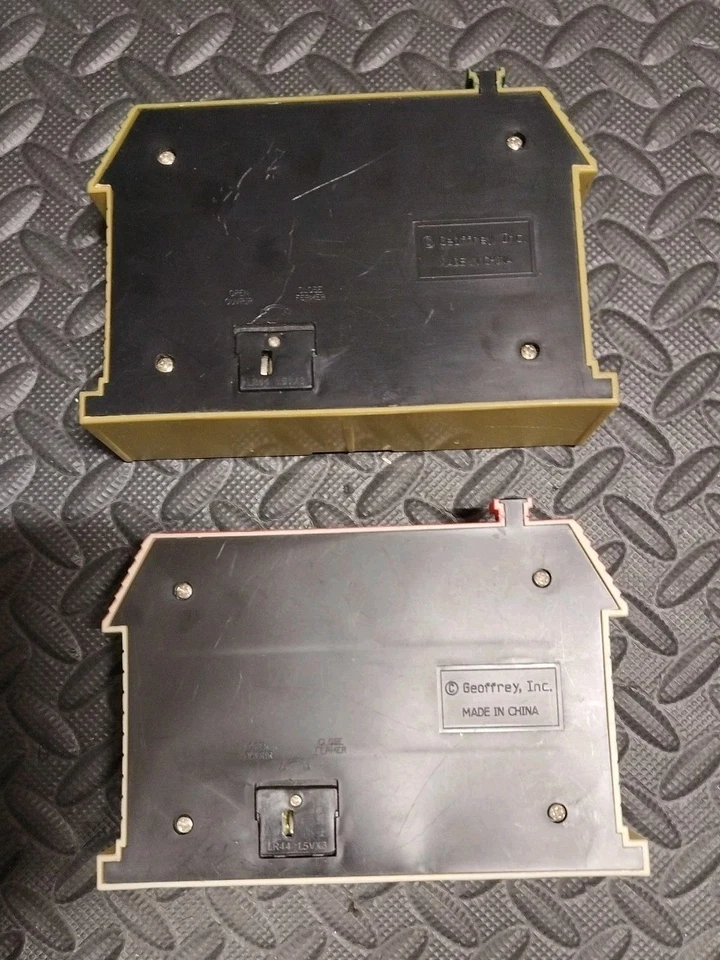 Vintage Geoffrey Inc. Plastic Model Train CENTRAL STATION Lot Of 2 - Image 3 of 4