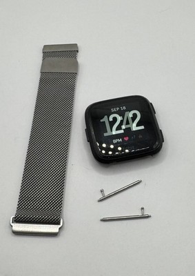 Fitbit Versa Smartwatch - Black - With band - TESTED - Fitness Tracker