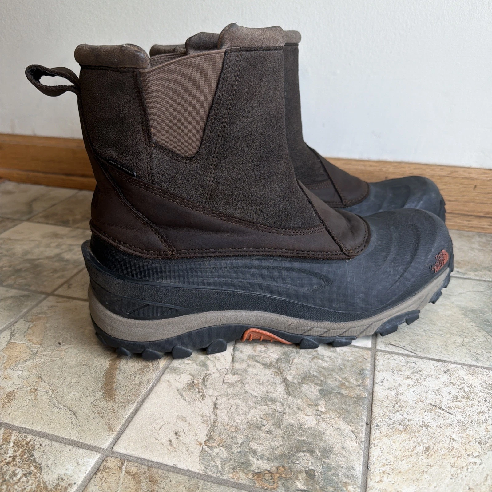 The North Face Chilkat IV Boots Mens Size 12 Brown Suede Pull On Winter Shoes