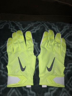 nike magnigrip football gloves