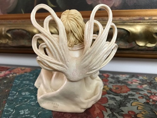 Wings of Tranquility ANGEL with LAMB Sheep Statue Figurine 2004 Samaco 4.5 inch - Picture 4 of 7