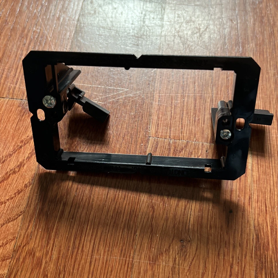 Placa de montaje de dispositivo Arlington LV1 de una sola banda de bajo voltaje clase 2 (lote de 10) Foto 4 de 4