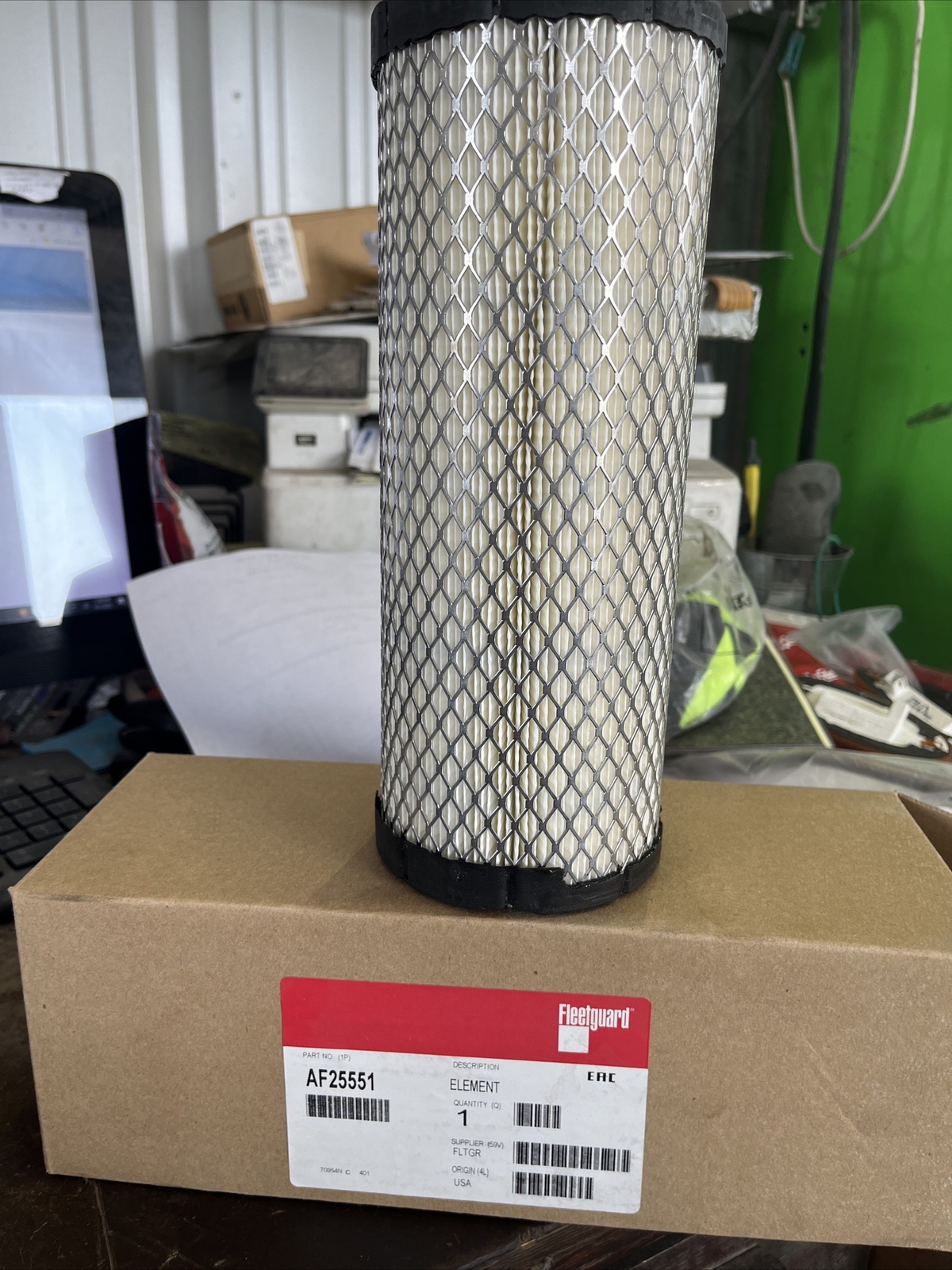 CARQUEST 88438 Air filter cross reference