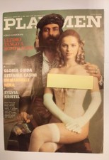 POSTER PUBBLICITARIO CARTONATO PLAYMEN MARZO 1976 40 X 28.5 CM CVSG