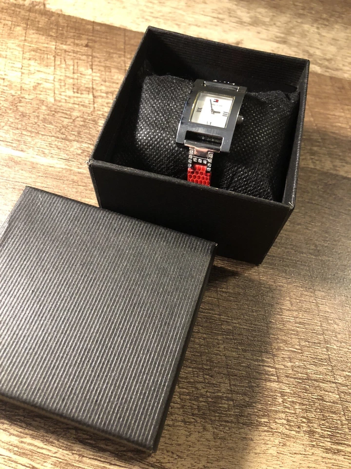 Tommy Hilfiger Damas Reloj Rectangular Correa Cuero Gemado Batería Nueva Foto 3 de 4