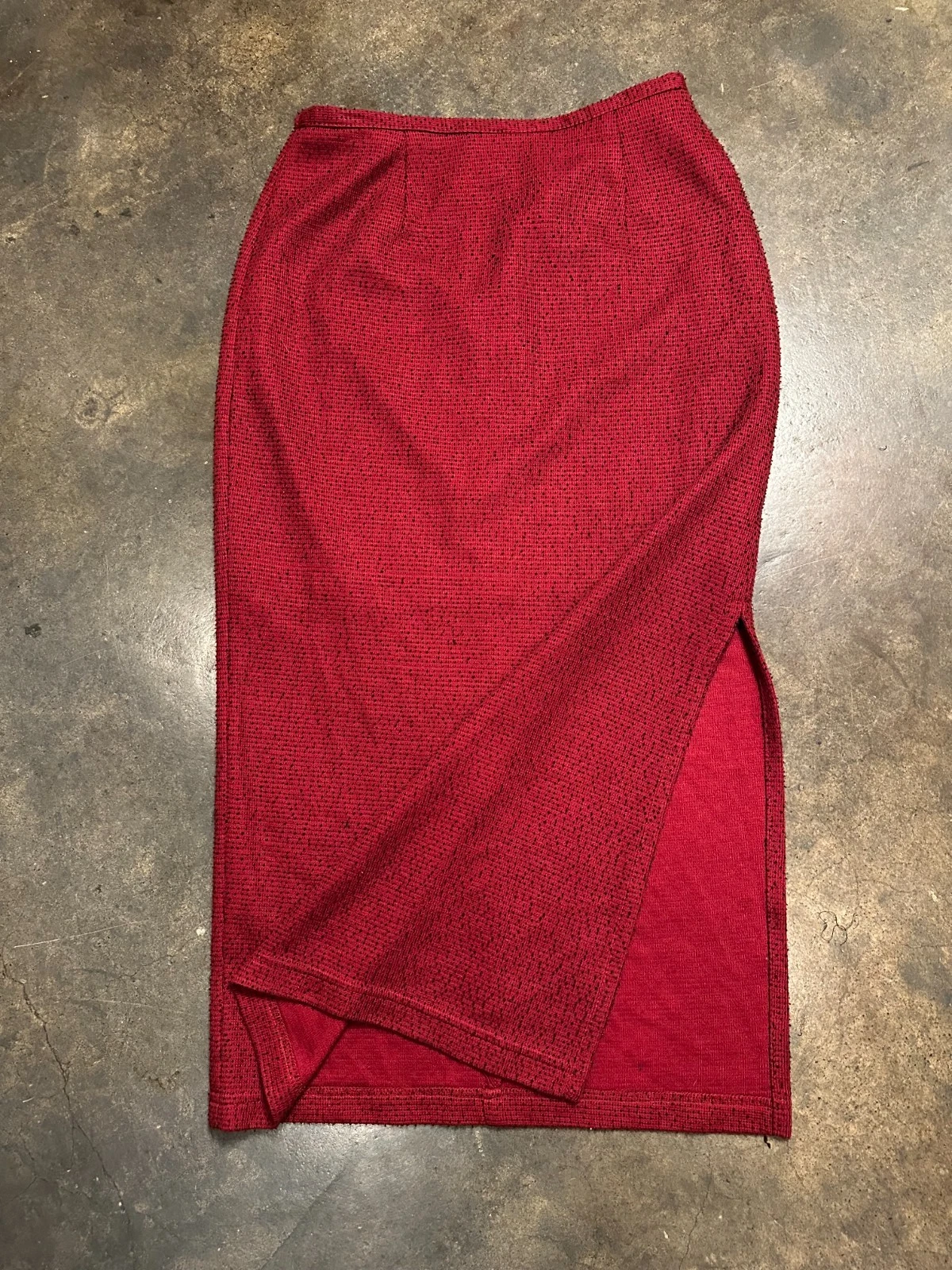 Vintage Nancy Bolen Skirt Small Red Textured Midi Petites Made in USA Lined