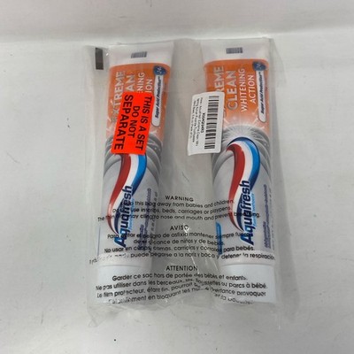 Aquafresh Extreme Clean Whitening Action Toothpaste, Mint Blast, 5.6 oz