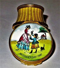 HALCYON DAYS ENAMEL BOX - MOTHER'S DAY 1981 BASKET - FLOWERS - GIRL & MOTHER